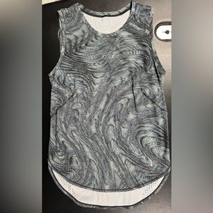 Lululemon Side Split Venting Running Tank, Size 4, multicolored